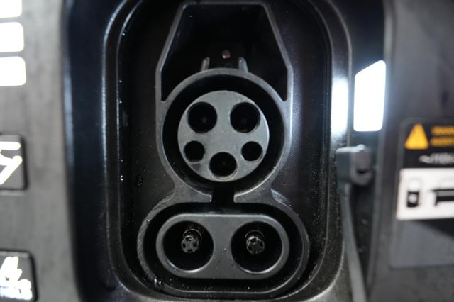 2024 Kia EV6 — photo 8 of 22