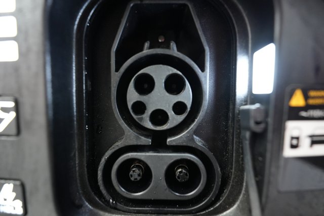 2024 Kia EV6 — photo 8 of 22