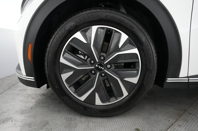 2024 Kia EV6 — photo 15 of 22
