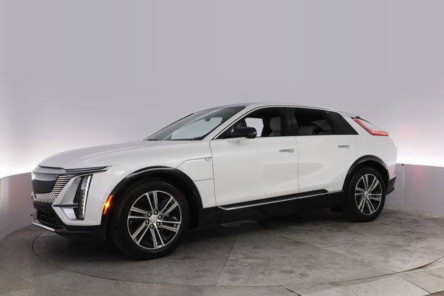 2024 Cadillac Lyriq — photo 14 of 21