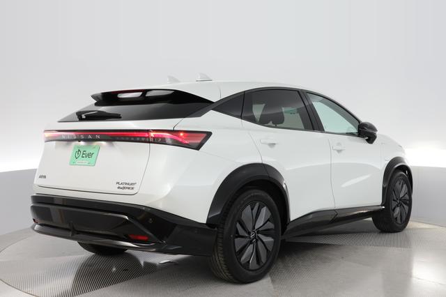 2025 Nissan Ariya — photo 2 of 22
