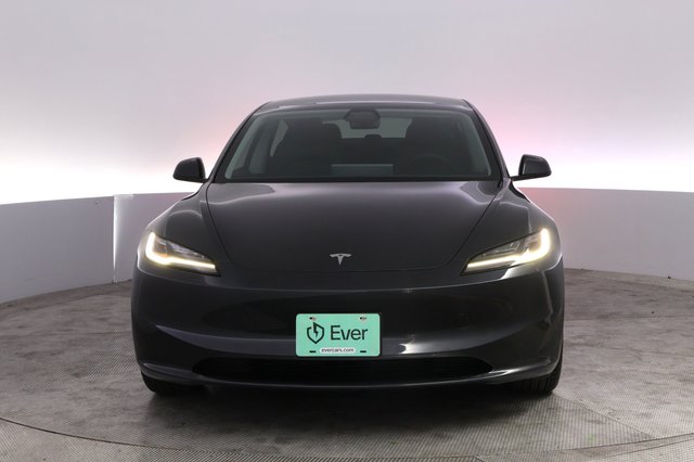 2025 Tesla Model 3 — photo 9 of 24