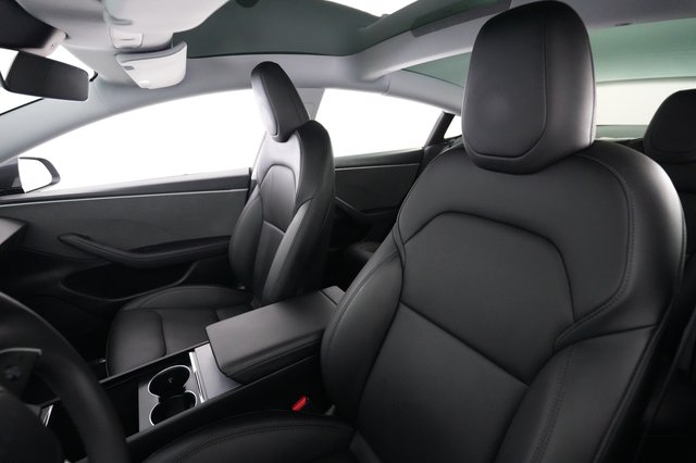 2025 Tesla Model 3 — photo 3 of 24