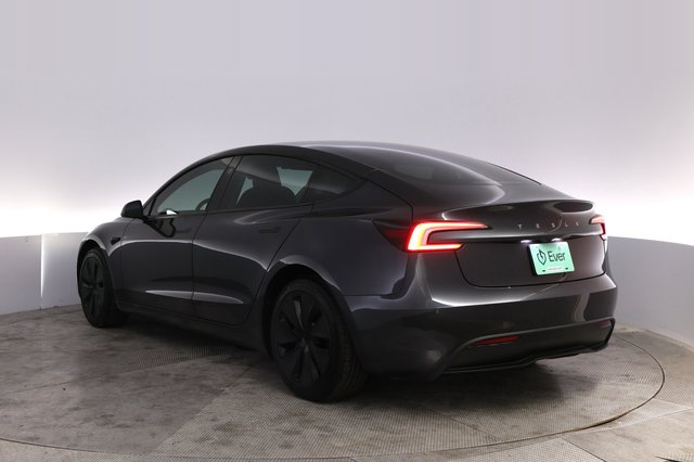 2025 Tesla Model 3 — photo 13 of 24