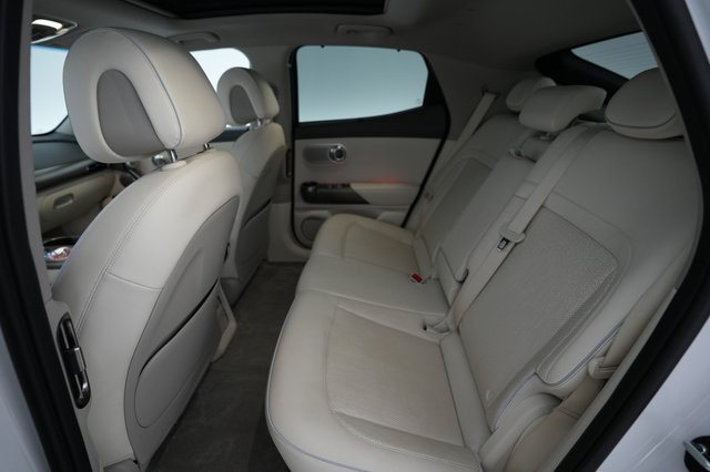2023 Genesis GV60 — photo 17 of 19