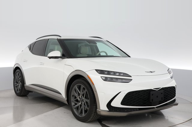 2023 Genesis GV60 — photo 9 of 19