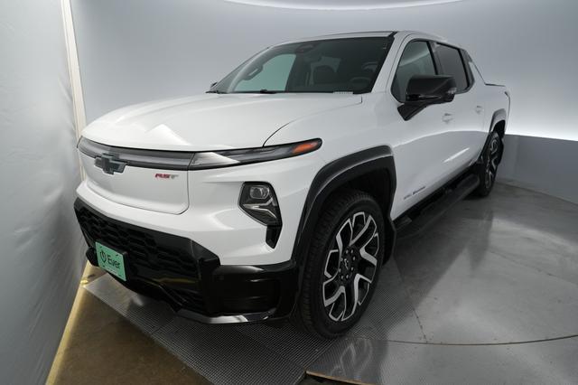 2024 Chevrolet Silverado EV — VIN 1GC40ZEL7RU304540