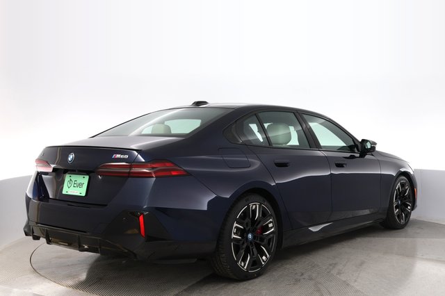 2024 BMW i5 — photo 2 of 22