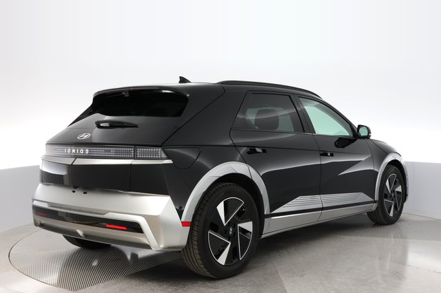 2025 Hyundai IONIQ 5 — photo 2 of 22