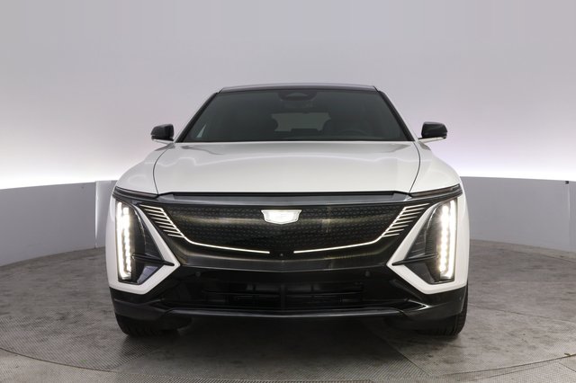 2024 Cadillac Lyriq — photo 9 of 23
