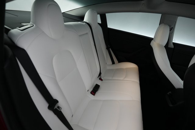 2022 Tesla Model 3 — photo 4 of 22
