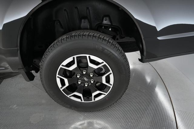 2023 Ford F-150 Lightning — photo 9 of 15