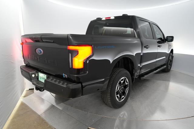 2023 Ford F-150 Lightning — photo 2 of 15