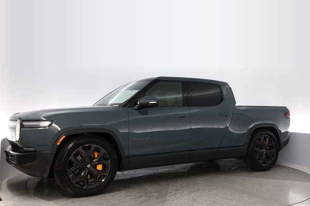2025 Rivian R1T — photo 14 of 22
