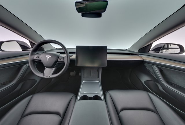 2023 Tesla Model 3 — photo 21 of 24