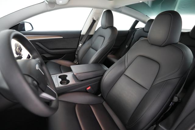 2023 Tesla Model 3 — photo 3 of 24