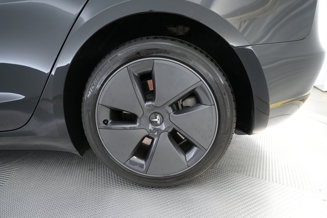 2023 Tesla Model 3 — photo 16 of 24