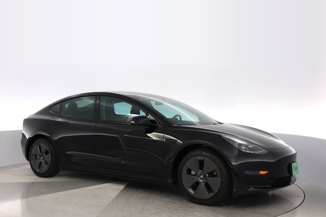 2023 Tesla Model 3 — photo 11 of 24
