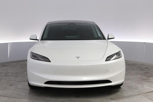 2025 Tesla Model 3 — photo 9 of 21