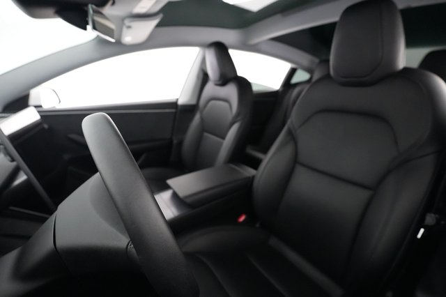 2025 Tesla Model 3 — photo 3 of 21