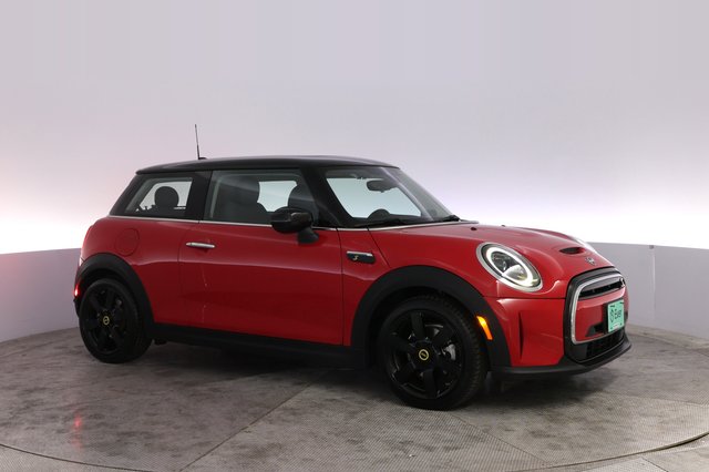 2022 MINI Cooper SE — photo 11 of 23