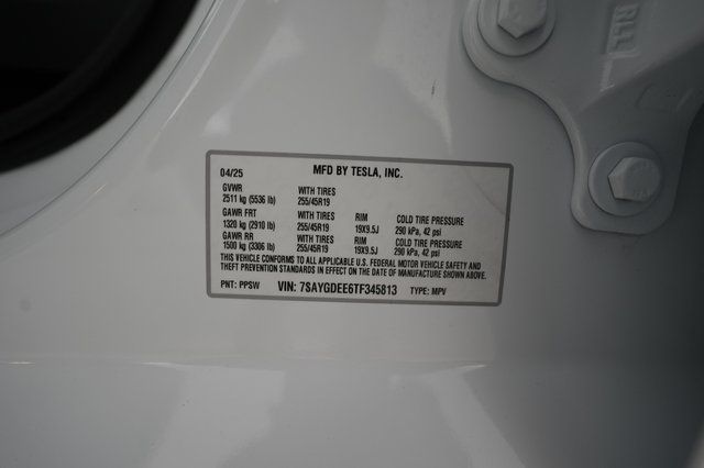 2026 Tesla Model Y — photo 19 of 19