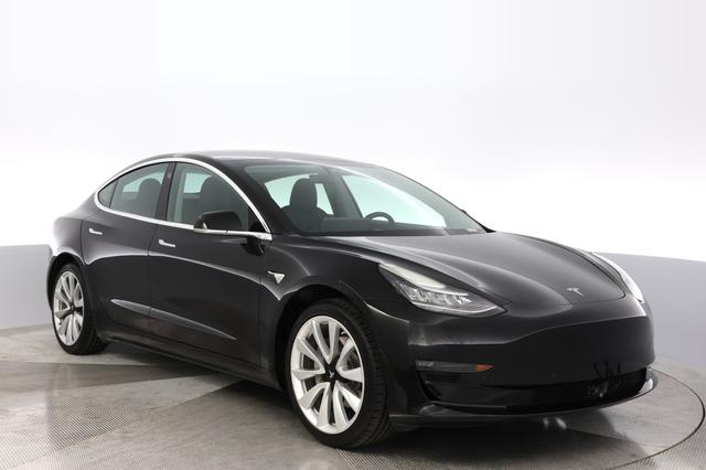 2019 Tesla Model 3 — photo 10 of 24