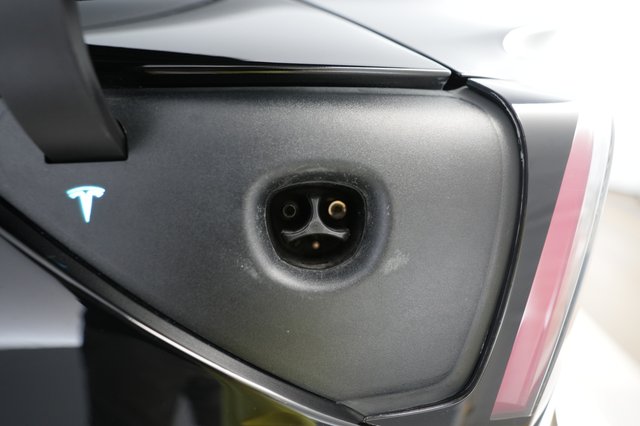 2019 Tesla Model 3 — photo 8 of 24