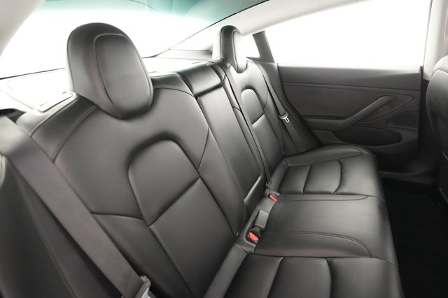 2019 Tesla Model 3 — photo 4 of 24