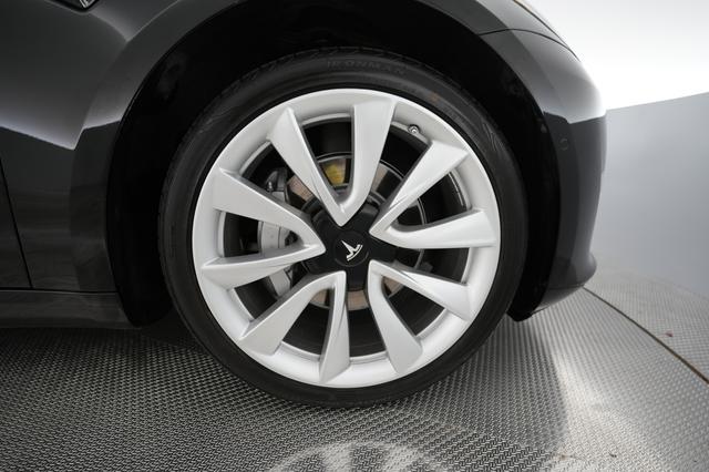 2019 Tesla Model 3 — photo 7 of 24
