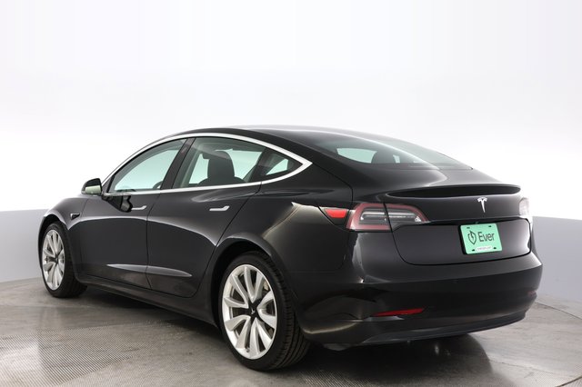 2019 Tesla Model 3 — photo 13 of 24