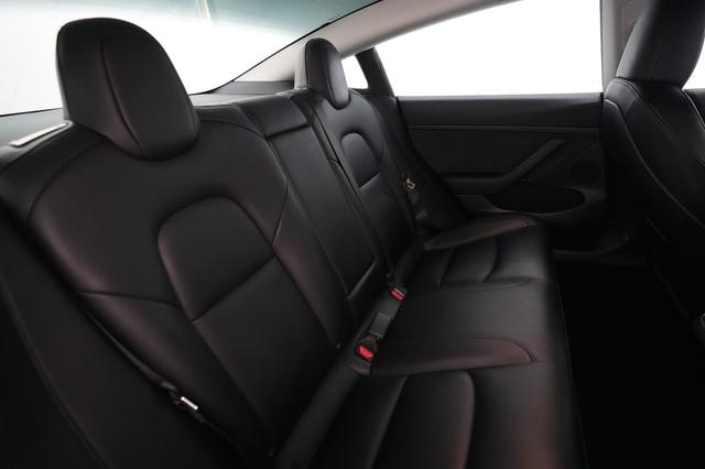 2023 Tesla Model 3 — photo 4 of 24