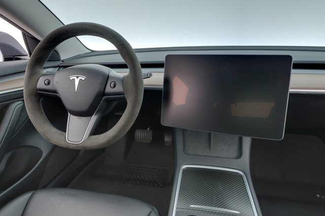 2023 Tesla Model 3 — photo 18 of 26