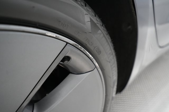 2023 Tesla Model 3 — photo 23 of 26