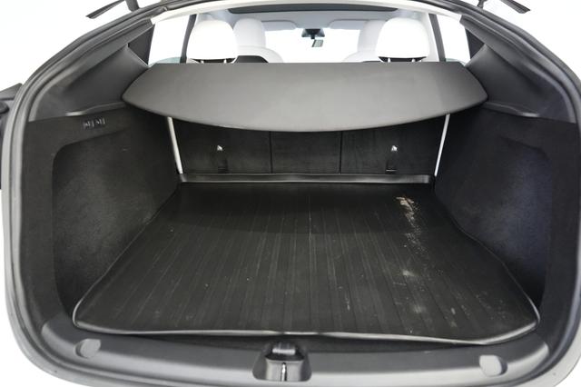 2023 Tesla Model Y — photo 6 of 25