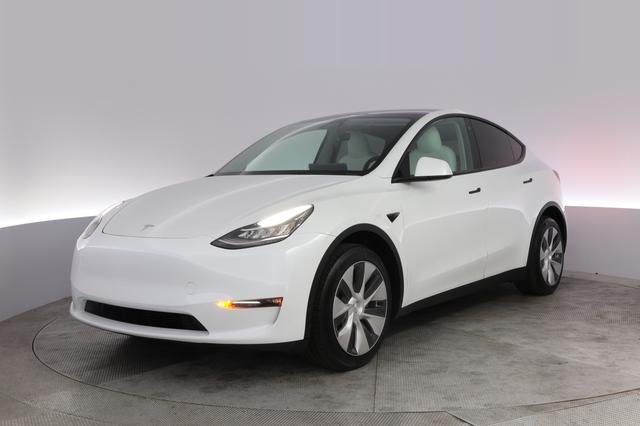 2023 Tesla Model Y — VIN 7SAYGDEE9PF605286