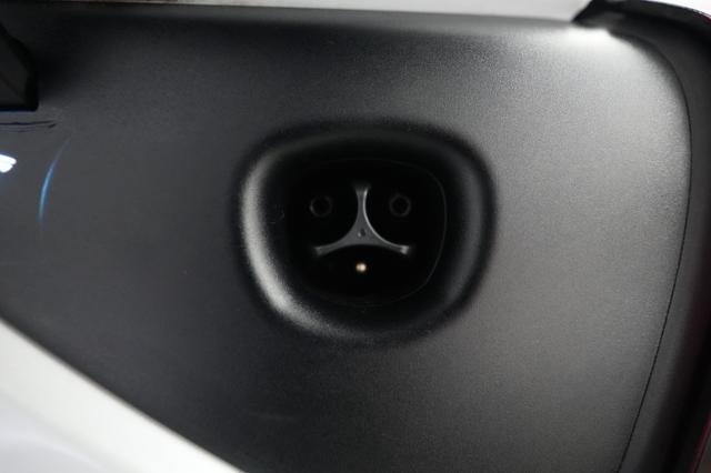 2023 Tesla Model Y — photo 8 of 25