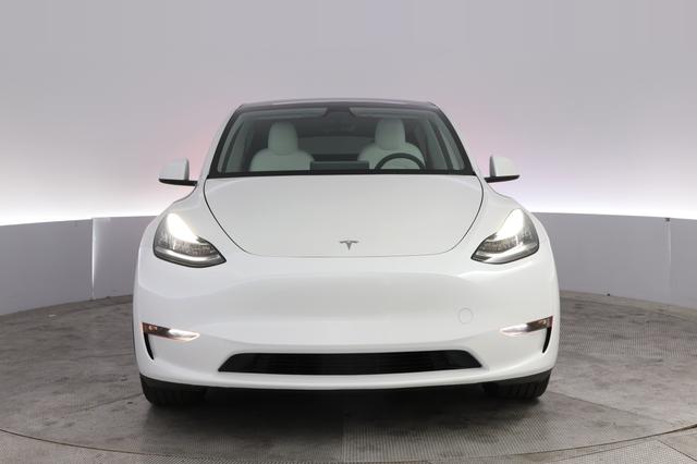 2023 Tesla Model Y — photo 9 of 25