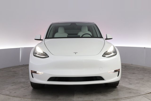 2023 Tesla Model Y — photo 9 of 25