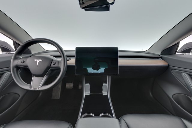 2019 Tesla Model 3 — photo 21 of 24