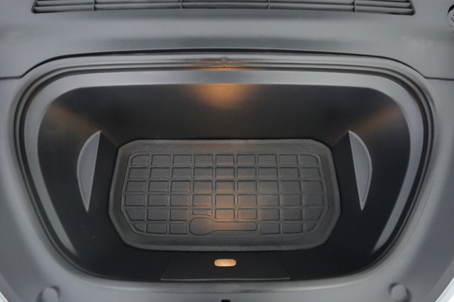 2023 Tesla Model Y — photo 23 of 24