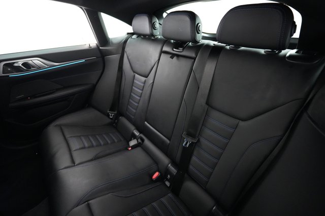 2023 BMW i4 — photo 19 of 26