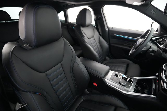2023 BMW i4 — photo 18 of 26