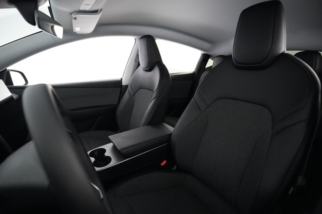 2026 Tesla Model Y — photo 3 of 22