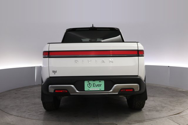 2023 Rivian R1T — photo 12 of 22