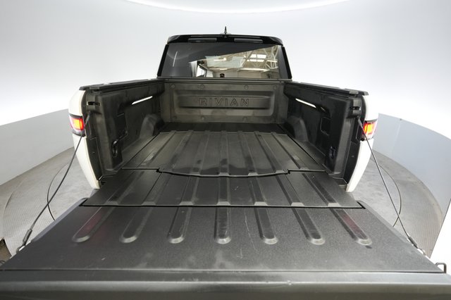 2023 Rivian R1T — photo 6 of 22