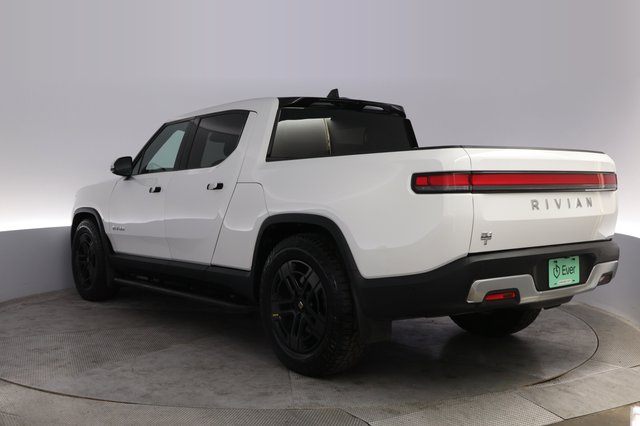 2023 Rivian R1T — photo 13 of 22