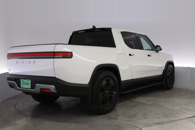 2023 Rivian R1T — photo 2 of 22