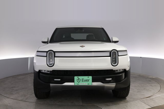2023 Rivian R1T — photo 9 of 22