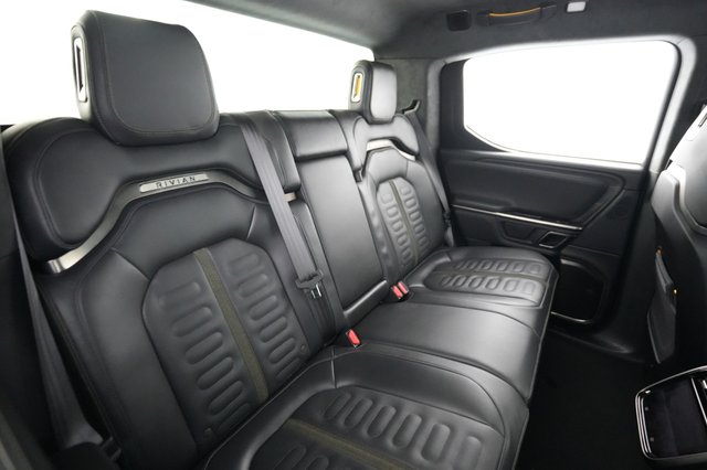 2023 Rivian R1T — photo 4 of 22